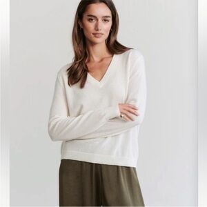Jenni Kayne Flynn 100% Cashmere Ivory Sweater